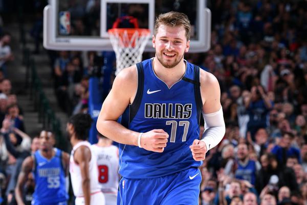 媒體人：賽前就聽說籃網(wǎng)沒計劃讓小曾打 但敢于走出去一定多鼓勵