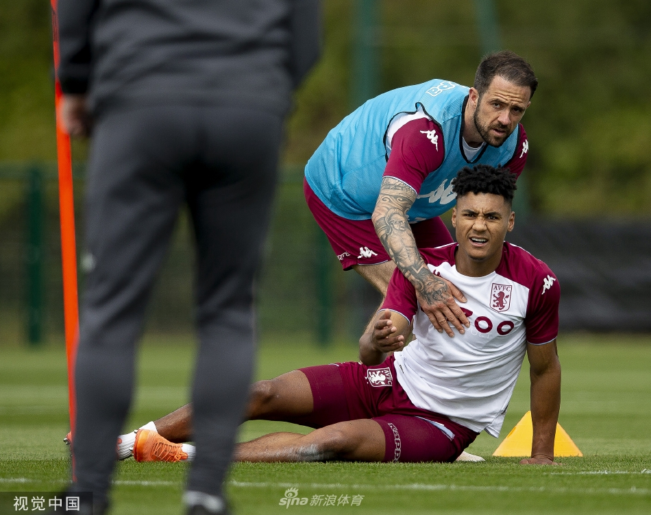 馬卡：皇馬守門員教練前往更衣室將維尼修斯勸回替補席