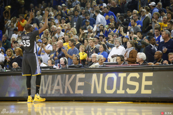 前隊友艾頓新賽季能為湖人帶來什么？布克：我們只能拭目以待了