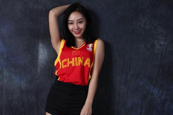 很形象！內(nèi)維爾談曼聯(lián)：樂(lè)觀情緒略受打擊，感覺(jué)像舊傷疤裂開(kāi)了
