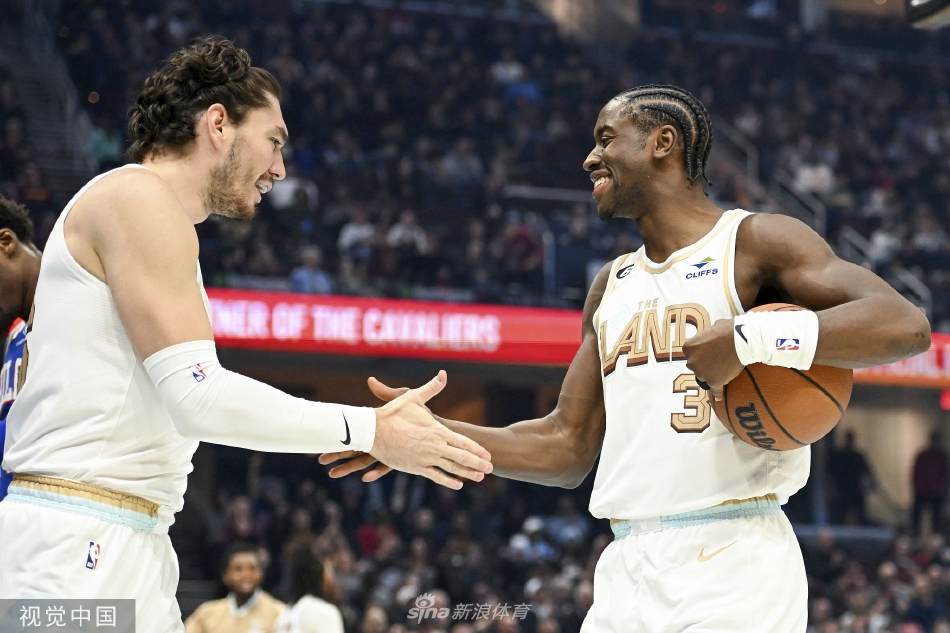 英格蘭全場數(shù)據(jù)：控球率83% 射門11-2、射正7-0、得分機會4-0Richard                                                          
