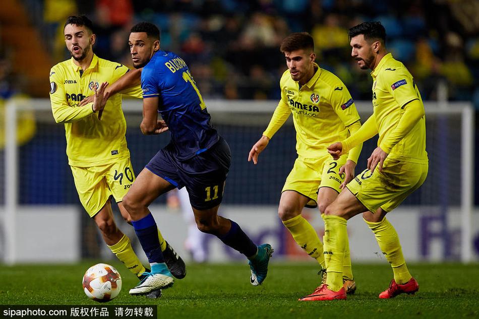 虎撲01月11日訊 ESPN巴西、科貝電臺(tái)、巴西環(huán)球體育等媒體報(bào)道，維尼修斯考慮收購(gòu)一家葡乙俱樂部。巴西環(huán)球體育表示，維尼修斯已經(jīng)開啟了收購(gòu)一家葡乙俱樂部的談判，有一個(gè)投資集團(tuán)在維尼修斯身邊討論收購(gòu)事