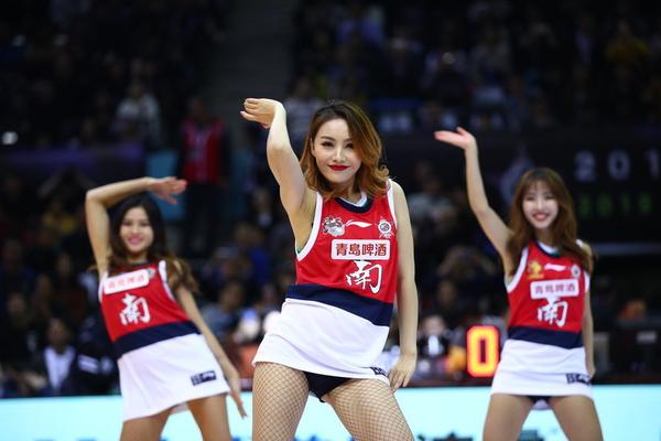 字母哥：我能在NBA打到36