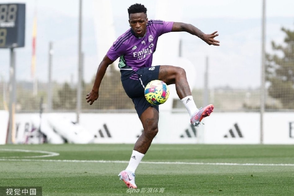 加拉塔薩雷近4場歐戰(zhàn)對陣英超球隊(duì)3勝1平，擊敗紅軍、曼聯(lián)、熱刺