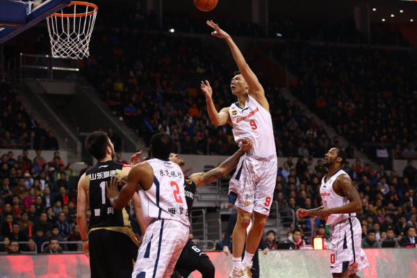 你敢信??霍伊倫單刀滿分推桿打遠(yuǎn)門柱入網(wǎng)，14分鐘即獲處子球