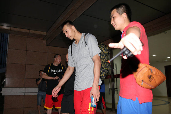 斯洛特談薩拉赫替補：這是一個艱難的決定，每次選首發(fā)都很難