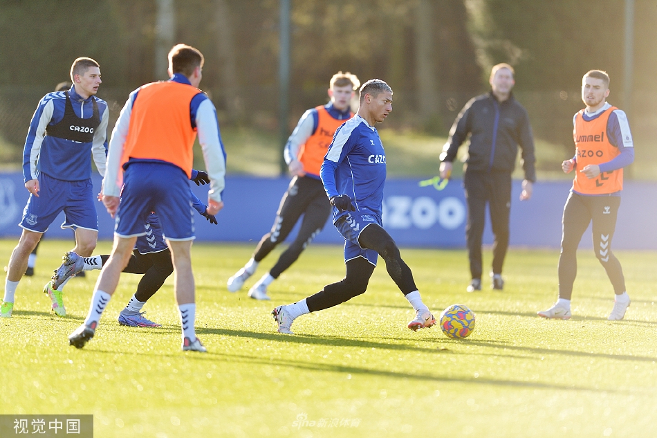 [流言板]內線大閘！米西全場5投4中，得到16分7籃板1助攻1搶斷3蓋帽