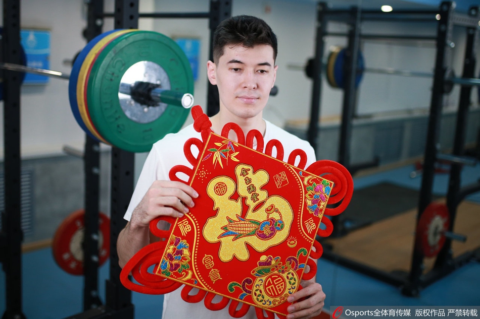 TA：阿森納有意李剛?cè)?，巴黎不會輕易出售