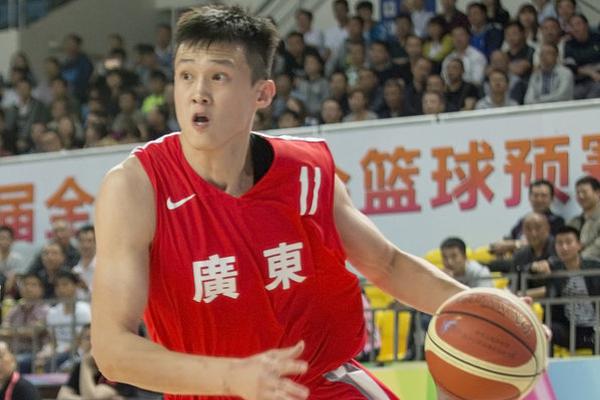 范迪克本場數(shù)據(jù)：6次爭頂成功全場最多+13解圍2搶斷，評分7.2馬東宇                                                                2
