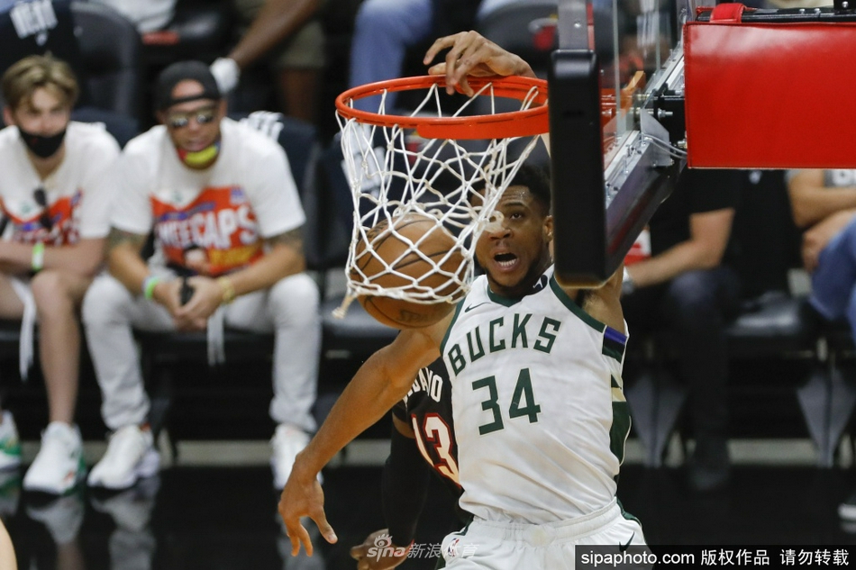 希羅：這么多年一直喜歡看鮑威爾打球 他能讓我得到大量得分機(jī)會