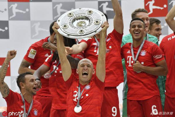 李帥回復(fù)媒體人：一定不要覺得贏球拿錢是正常的