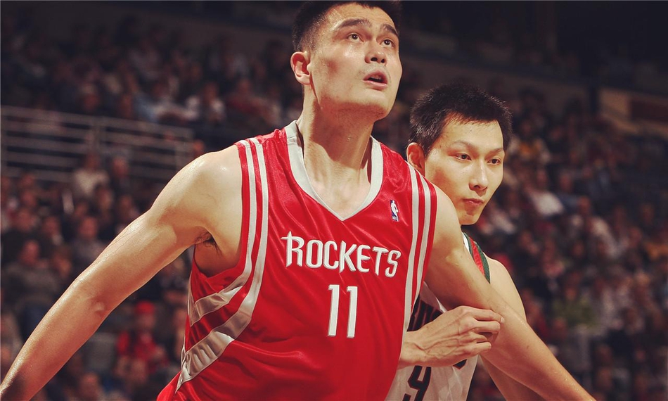 京媒：曾凡博兩場比賽未能得分 以雙向合同留在NBA的前景并不樂觀