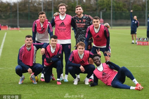 退休后我被迫對鯤鯤拔刀好玩嗎 退休后我被迫對鯤鯤拔刀玩法簡介