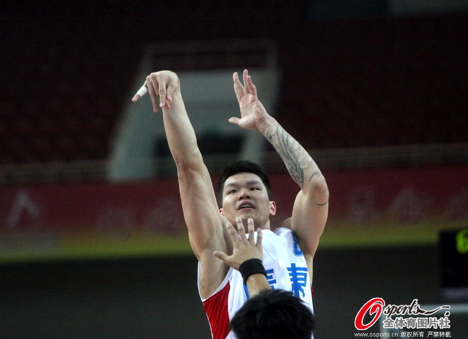 津媒：昨天巴頓依然沒有參加合練，本周末出戰(zhàn)的前景不樂觀