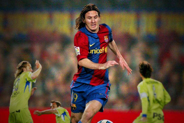 每體：吉達(dá)聯(lián)合中場(chǎng)烏奈