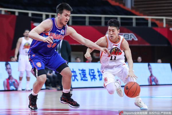 直播吧09月09日訊 據(jù)名記Jake Fischer報(bào)道，國(guó)王是唯一一個(gè)持續(xù)關(guān)注威少的球隊(duì)。據(jù)報(bào)道，隨著訓(xùn)練營(yíng)臨近，威少的未來(lái)仍不明朗，除了國(guó)王之外，沒(méi)有其他球隊(duì)對(duì)威少表現(xiàn)出興趣。如果威少不愿意簽底薪