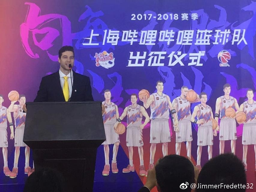 [流言板]失誤如麻！蒙克搶斷李凱爾后助卡特空接扣籃，勇士已12失誤