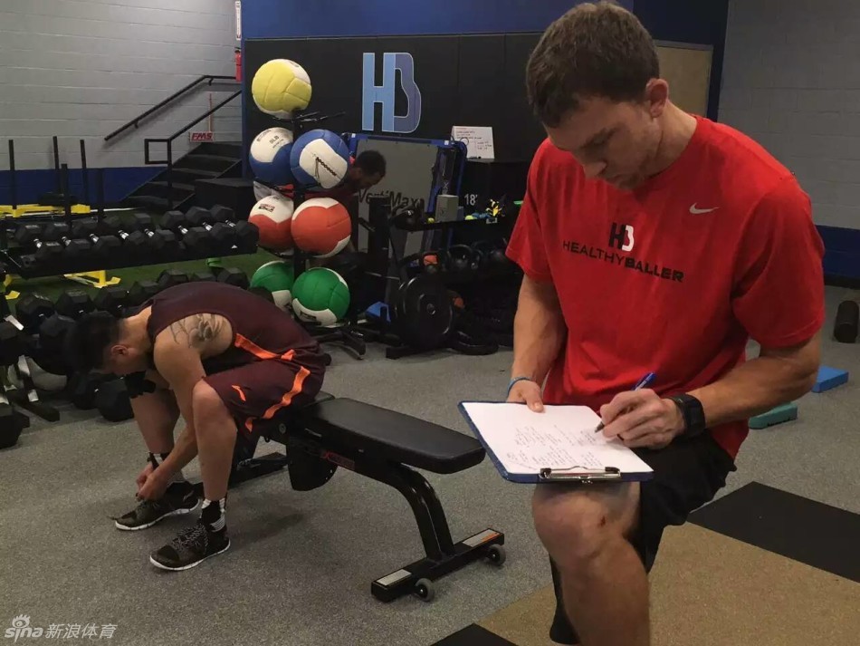 瓜帥：羅德里準(zhǔn)備好首發(fā)了；我不在乎別人怎么看待我們