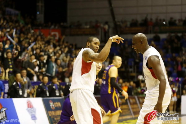 場面被動(dòng)，巴西0