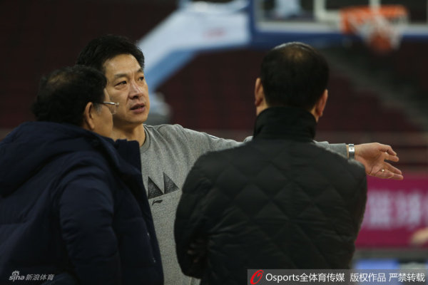 詹姆斯吃東部紅利？楊毅：有一定原因 但他統(tǒng)治東部8年&比KD厲害