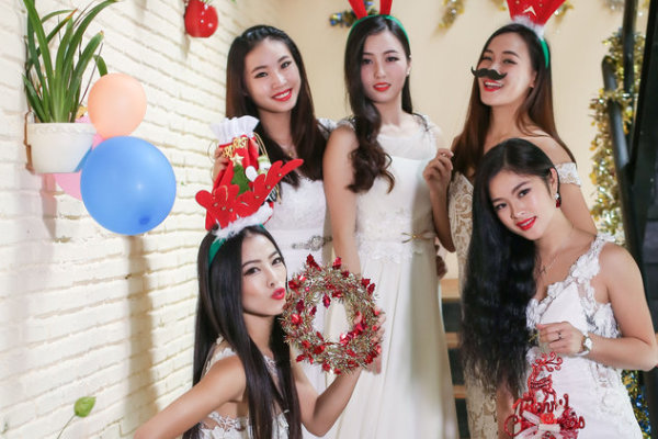 雙響建功！薩拉赫社媒曬全隊(duì)更衣室合照 慶祝埃及進(jìn)軍世界杯