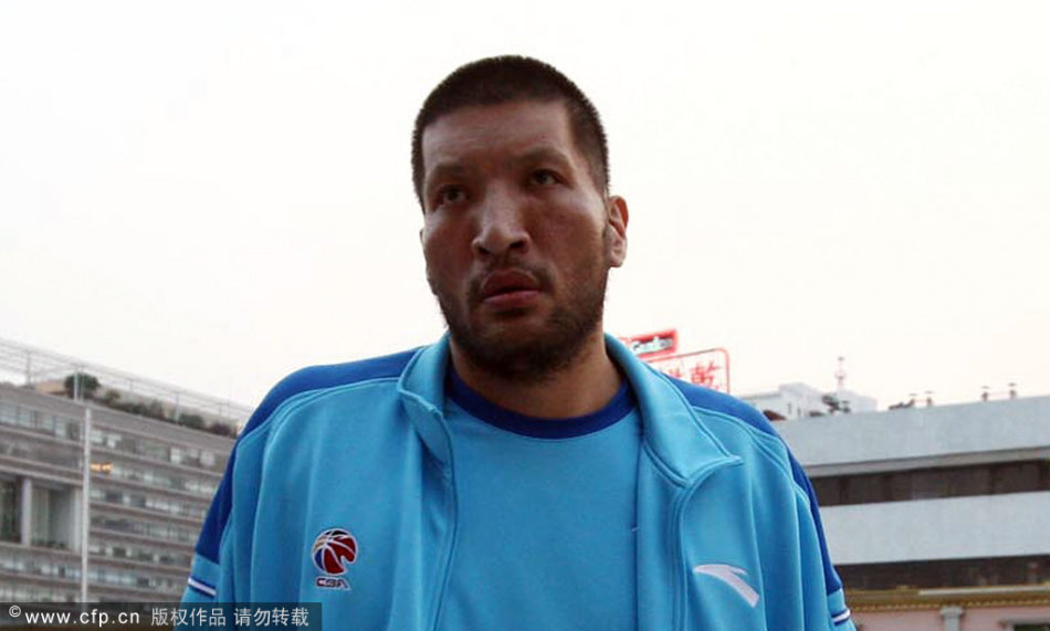 虎撲01月16日訊 今日NBA常規(guī)賽快船對陣籃網(wǎng)的比賽已經(jīng)結(jié)束。全場比賽，快船126-67戰(zhàn)勝籃網(wǎng)?？齑瑧?zhàn)勝籃網(wǎng)取得2連勝，排名超越湖人升至西部第5。目前快船取得22勝17負。
