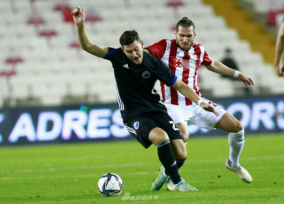 施洛特貝克談拜仁對其感興趣的報道：對此我不能發(fā)表任何言論