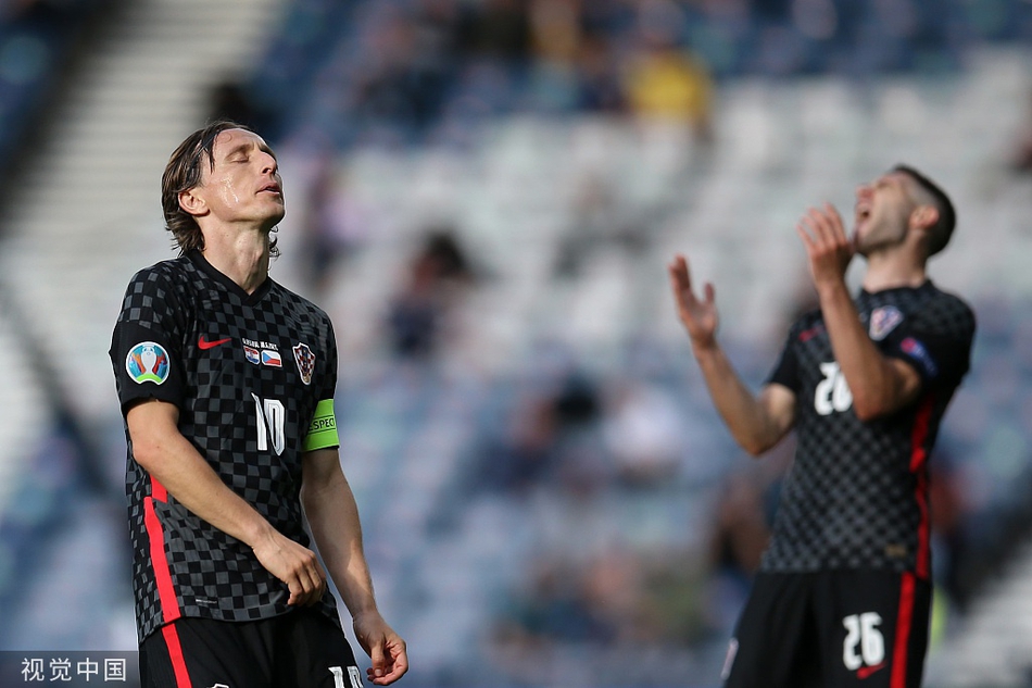 ??想學庫尼亞？特里皮爾連續(xù)兩腳角球直接攻門