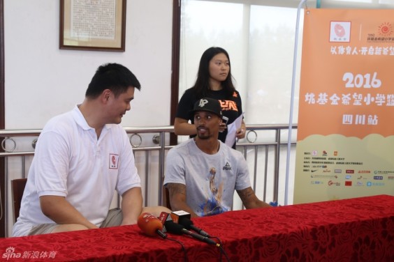 江蘇隊、廣州均已解散！昔日許家印、張近東200億的交杯酒