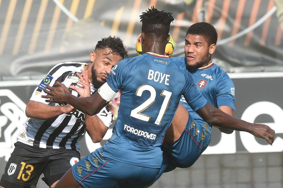 記者：因卡皮耶參加了阿森納全隊合練，本