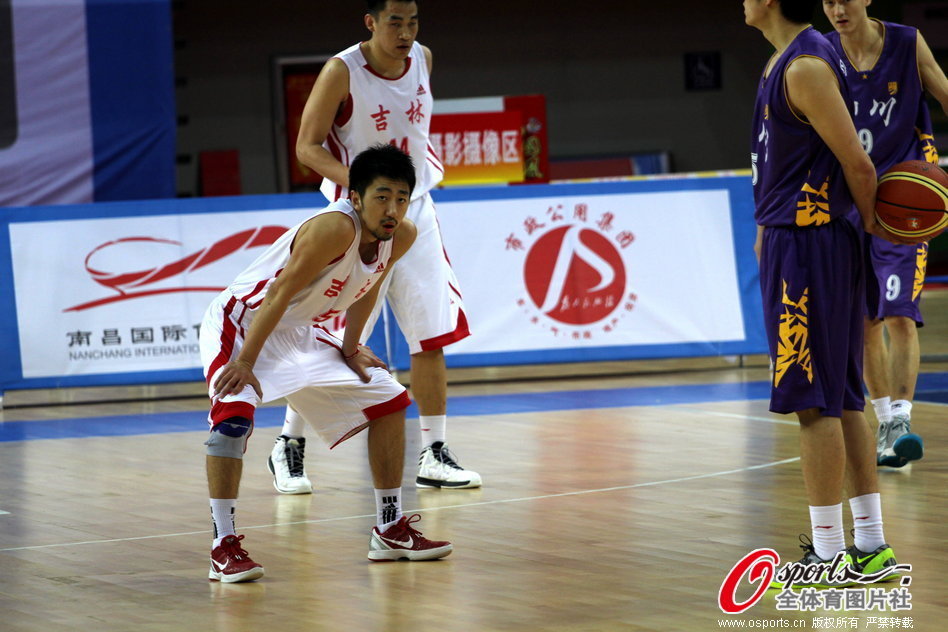 馬德興：U18國(guó)足分成兩批進(jìn)行集訓(xùn)，隊(duì)伍尚在考察選拔