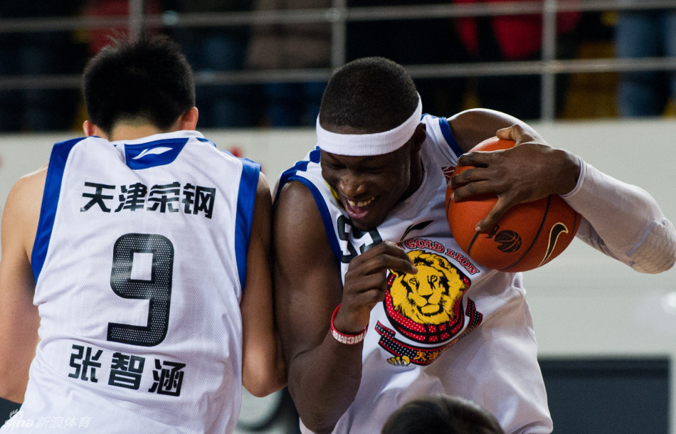 布馮兒子在本輪意大利杯替補(bǔ)出場，尚未在比薩上演意甲聯(lián)賽首秀