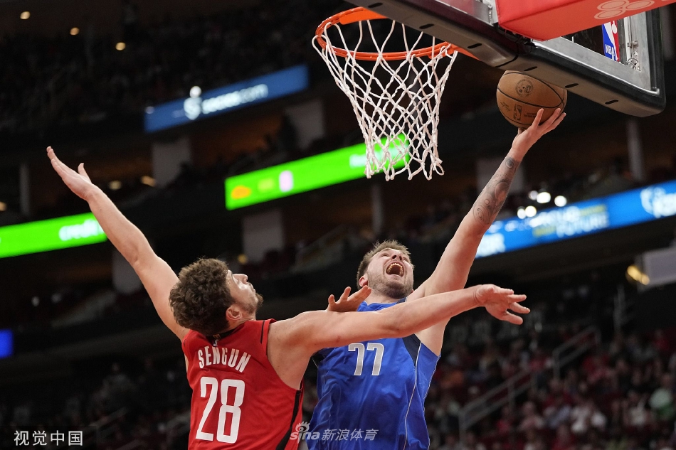 《無限暖暖》圍巾蚯蚓捕捉