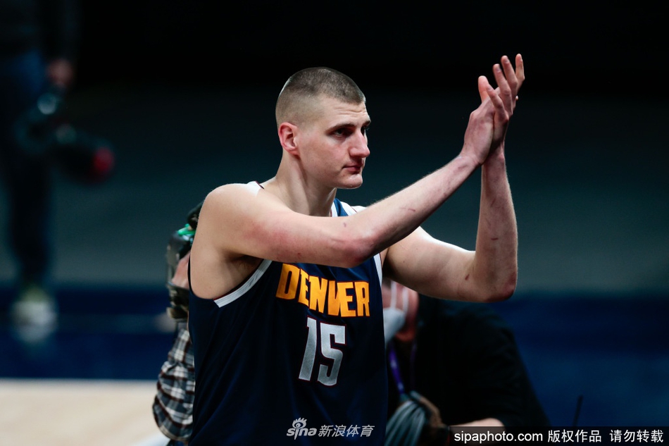 不敵曼城！莫耶斯：我對大部分時間的表現(xiàn)滿意，但錯過很多機會