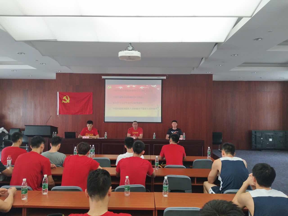 德天空：切爾西與西蒙斯達協(xié)議&六年合同，但需清理恩昆庫&杰克遜