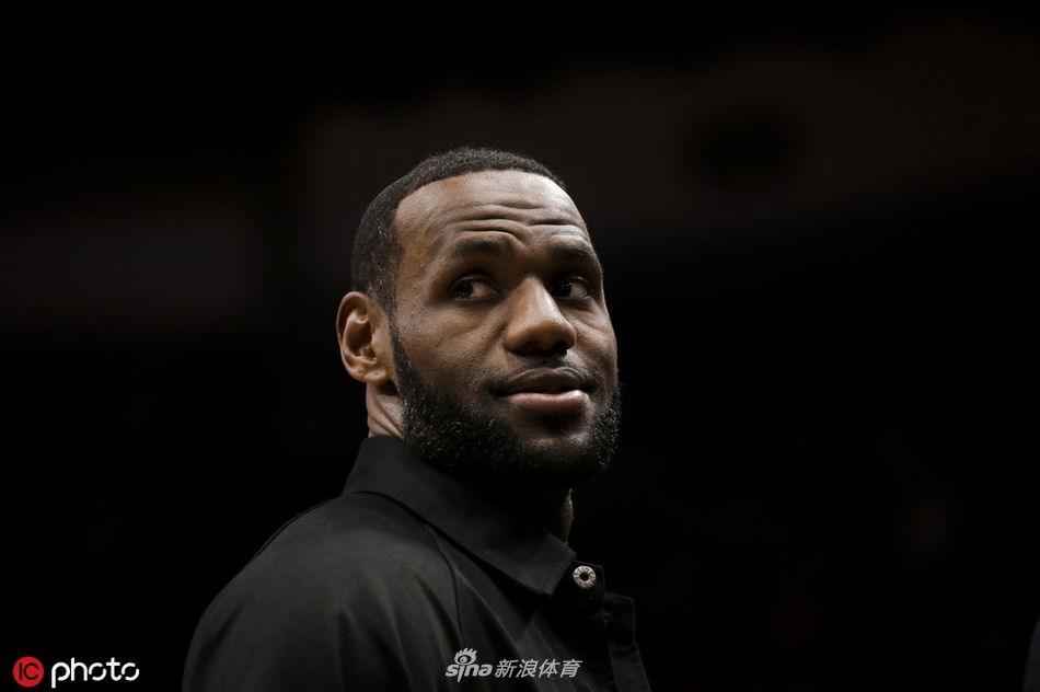 [流言板]一氣呵成！塔特姆全場一條龍反擊，強(qiáng)硬頂開布勞恩完成暴扣