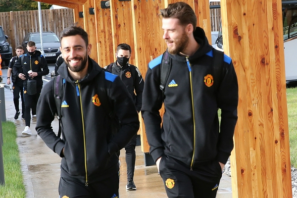 2025年09月25日 17:16:38懂球帝                 對陣云達不萊梅賽前，拜仁體育總監(jiān)埃貝爾出席了新聞發(fā)布會。 談凱恩的續(xù)約 “凱恩目前的表現(xiàn)表明他完全投入其中，他已經(jīng)足夠成
