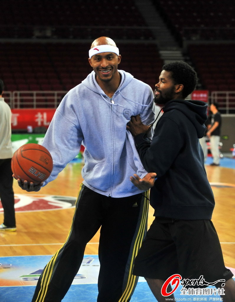 哈蘭德本場數(shù)據(jù)：2粒進球，1次助攻，7射3正，2次關(guān)鍵傳球