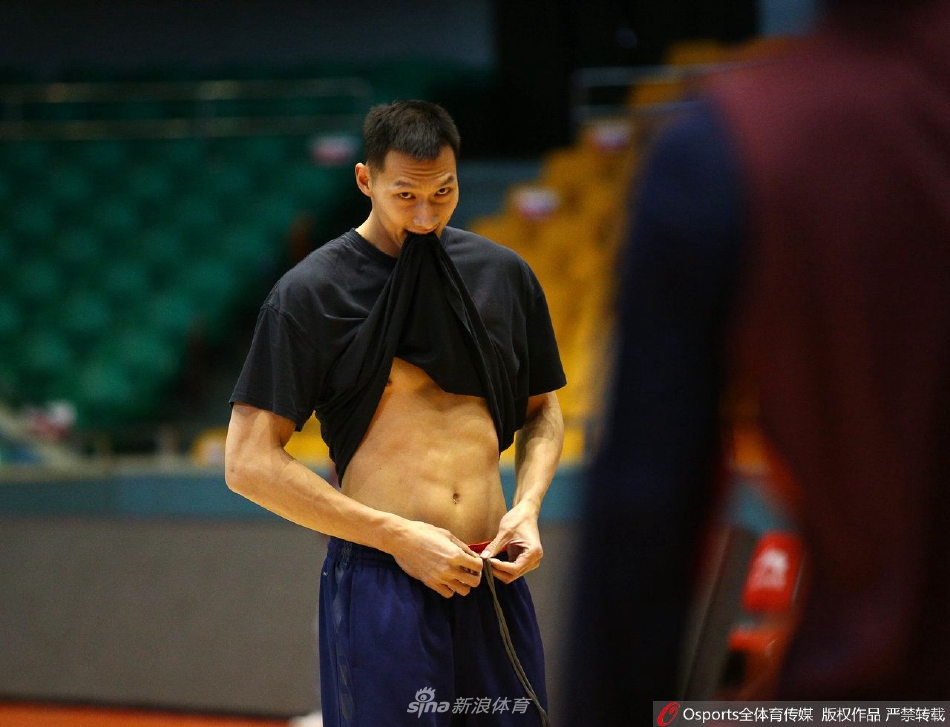 斯洛特：一開始就明確想要伊薩克和?；倏?我們能防守定位球