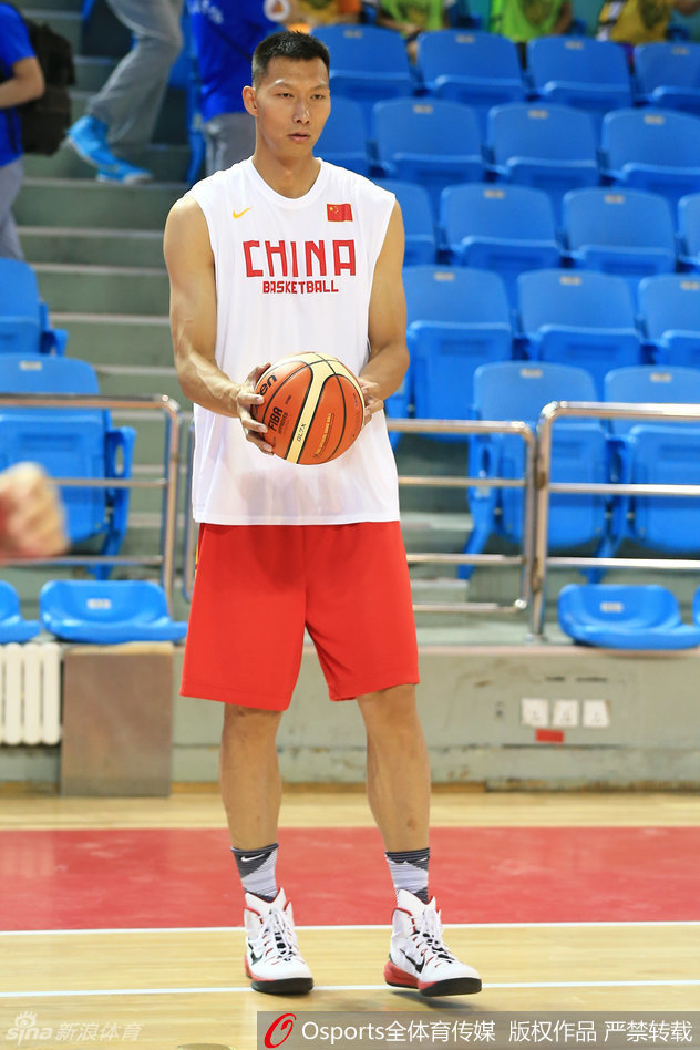 掘金本賽季場均31.2次助攻，排在NBA歷史單賽季助攻榜第三