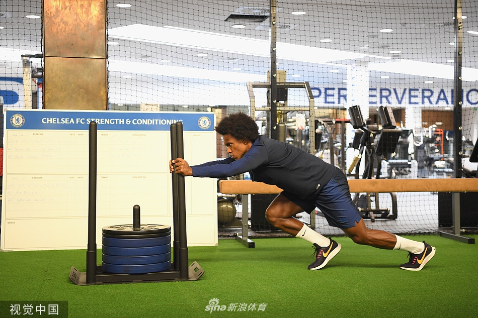 赫伊森對陣奧薩蘇納11次長傳成功，西甲英超法甲首輪最多