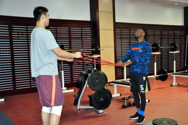 [流言板]灰熊記者：交易截止日的傳言，讓盧克