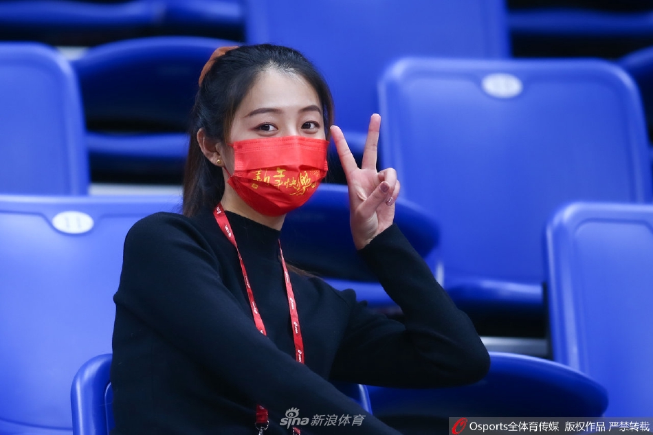 羅馬諾：迪薩西與維拉談妥個人條款，熱刺也與球員接洽