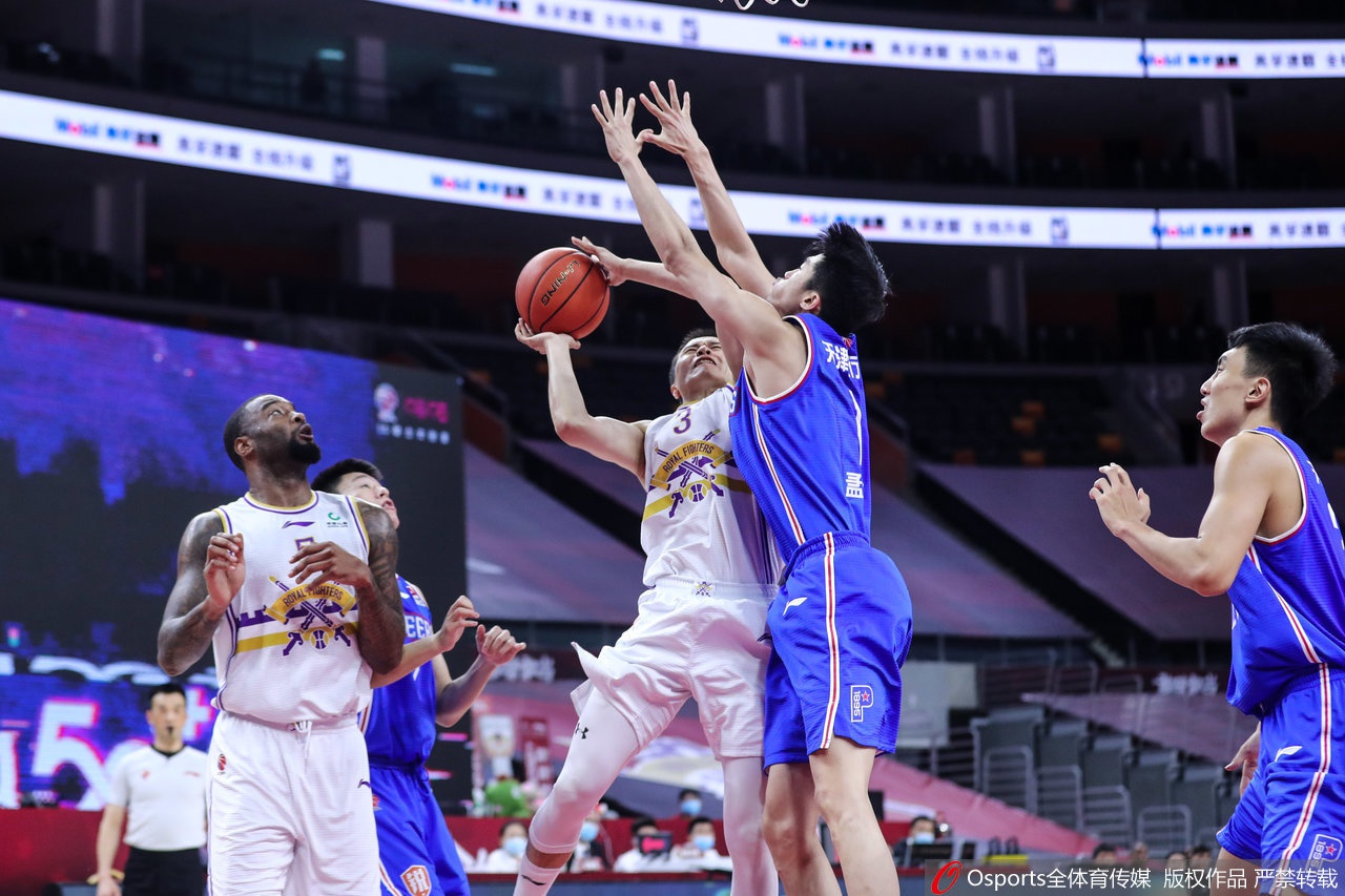 媒體人：奪冠大熱門塞爾維亞無緣八強(qiáng) 約老師國際賽場注定無冠？