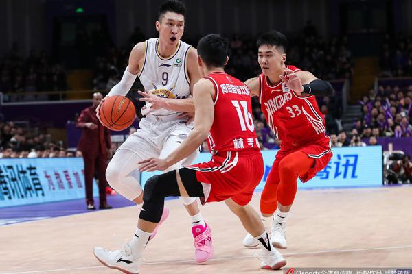 2025年10月4日 08:13:48三瘋說球                 WTT中國大滿貫賽正如火如荼進(jìn)行中！比賽在北京進(jìn)行。對于這樣級別的賽事，許多昔日乒乓球名宿，還有一些其他體育項目的名人，
