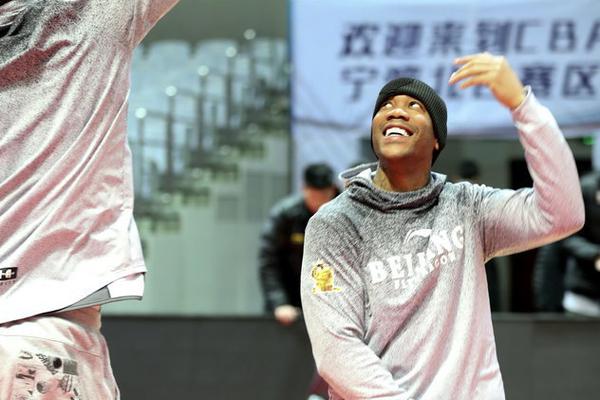 每體：巴薩對通過司法途徑解決奧爾莫注冊問題感到非常悲觀