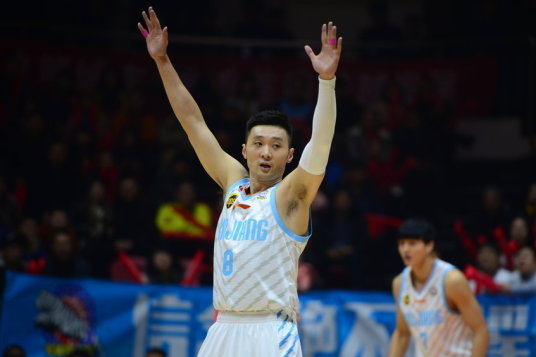 火爆！張志雄造成廣西外援頸椎骨折，上賽季飛鏟趙明劍+辱罵裁判