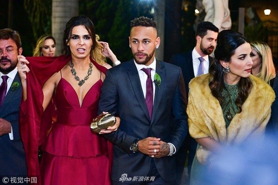 [流言板]一波流！薩博尼斯命中空位三分，國王打出24