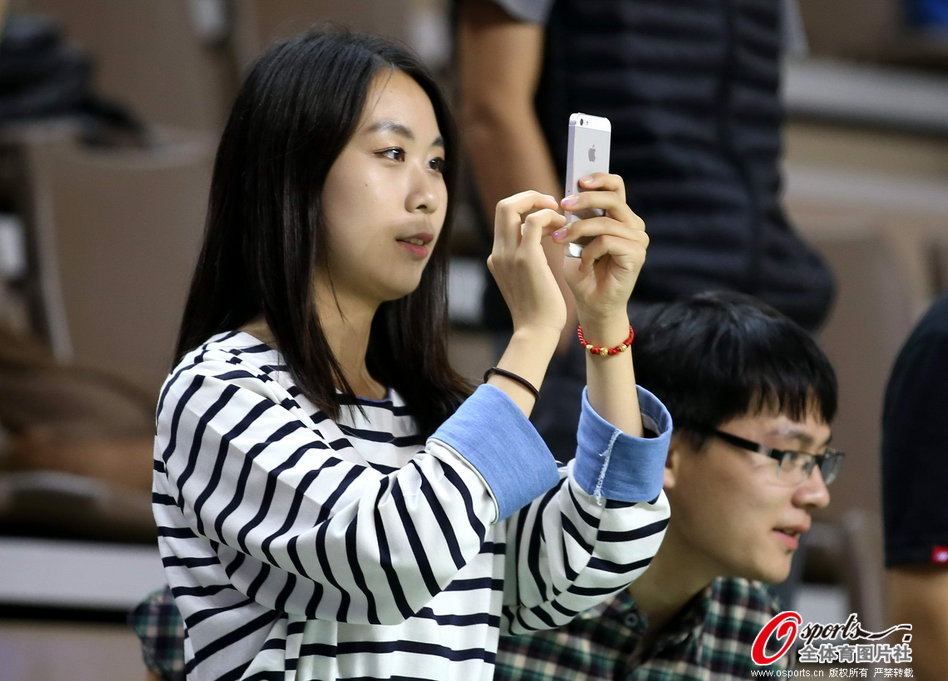 原神須彌寶箱全收集——【13-32篇】如下：哈嘍大家好，這里是喵探。本期為大家?guī)韺毾淦?3-32的寶箱收集。首先是總覽圖觀前提示：請?zhí)崆霸陉犖橹袦?zhǔn)備弓箭角色。哪我們開始今天的收集吧。13.首先我們需