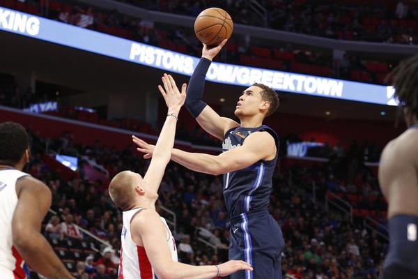 郵報(bào)：沃克收到來自多方面的興趣，AC米蘭也加入了其中